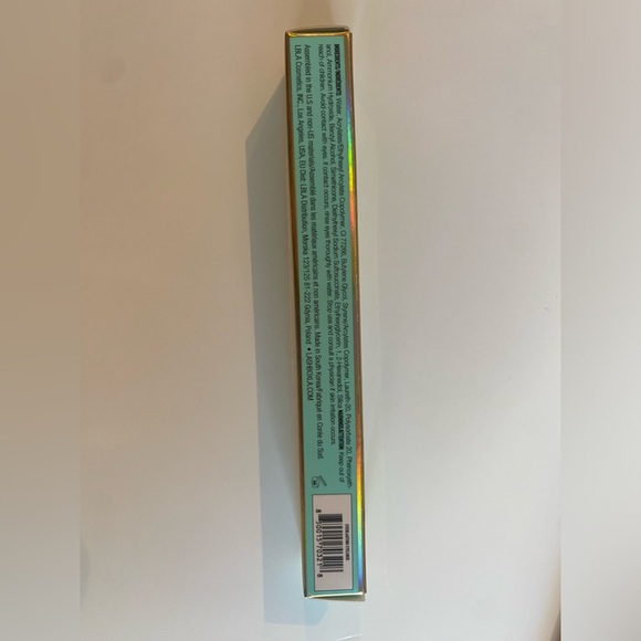 Liquid Eyeliner - Picture 2 of 3